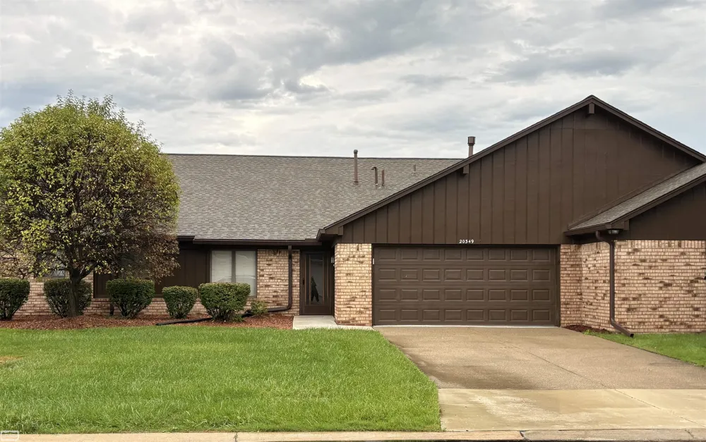 20349 Palm Meadow Dr Drive Clinton Charter Township, MI 48036