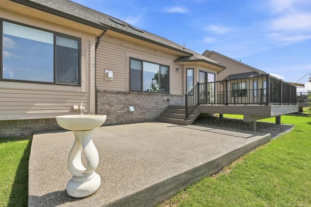 535 Cornerstone Drive Oxford Charter Township, MI 48371