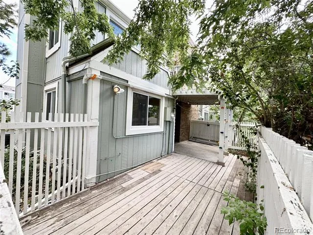 2910 S Parker Court Aurora, CO 80014