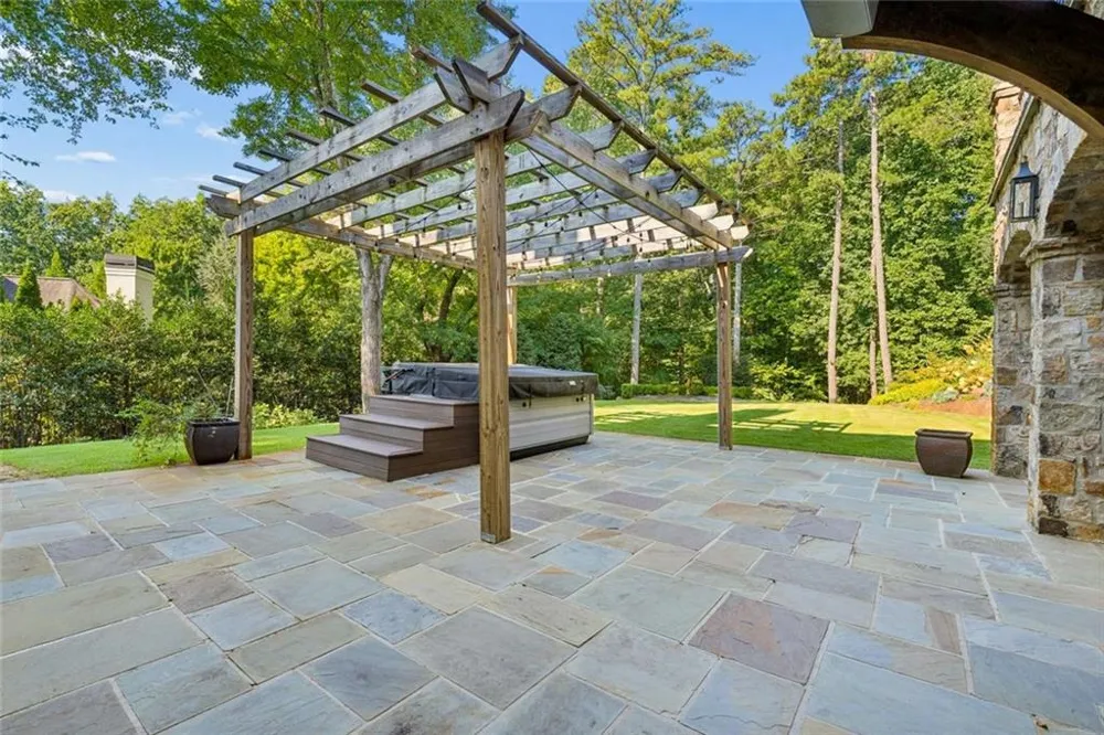3977 Merriweather Woods Johns Creek, GA 30022