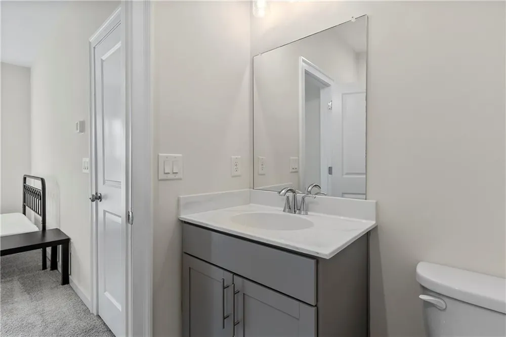 2076 Holtz Lane Atlanta, GA 30318