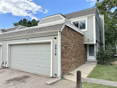 2910 S Parker Court