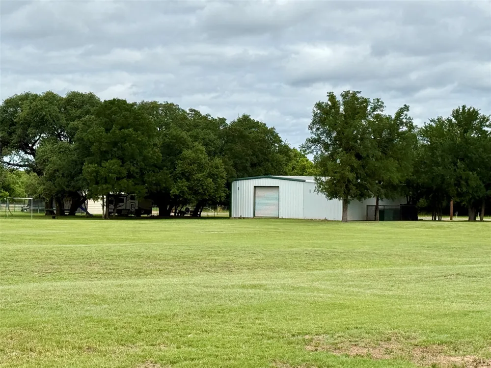3519 Longhorn Lane Brownwood, TX 76801