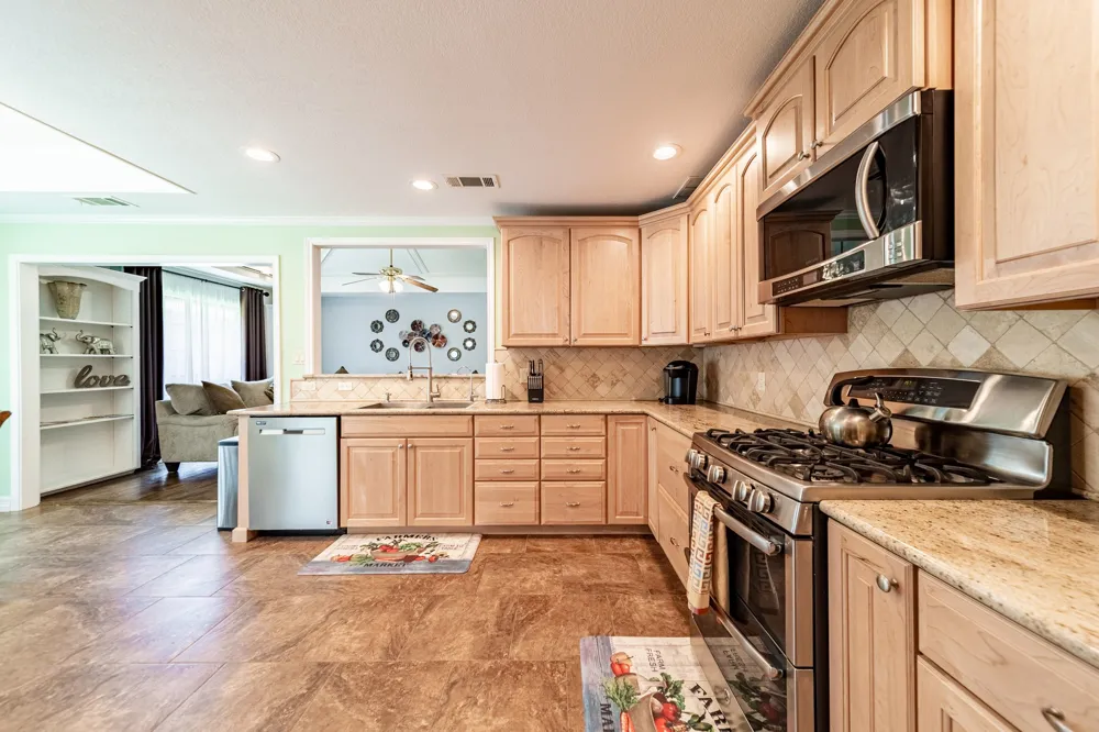 3305 Eisenhower Lane Plano, TX 75023