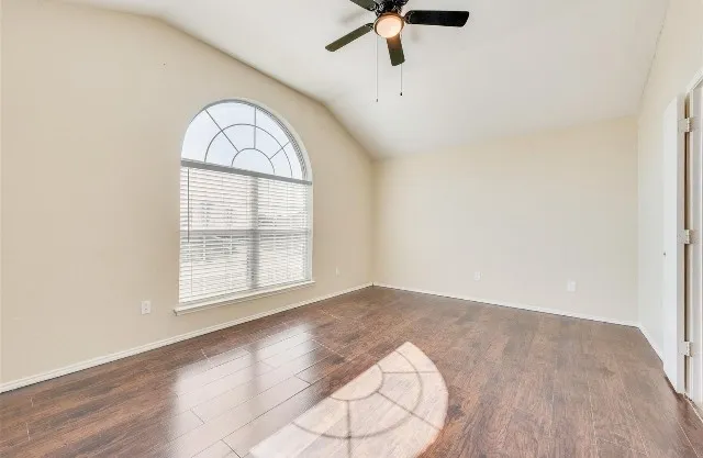 1405 Teal Way Midlothian, TX 76065