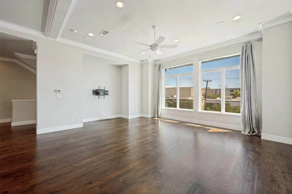 212 Foch Street Fort Worth, TX 76107