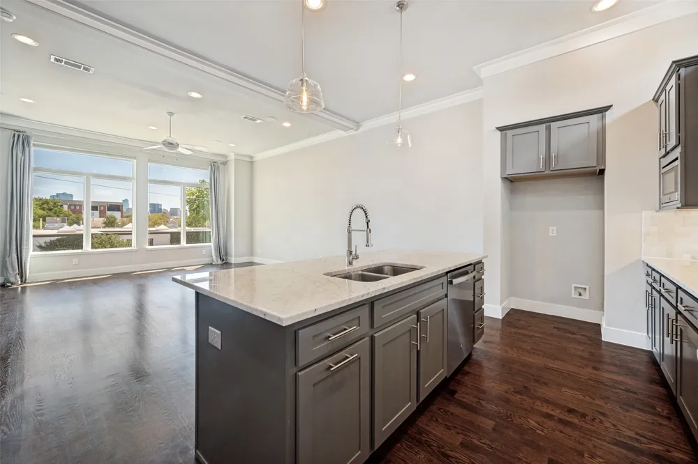 212 Foch Street Fort Worth, TX 76107