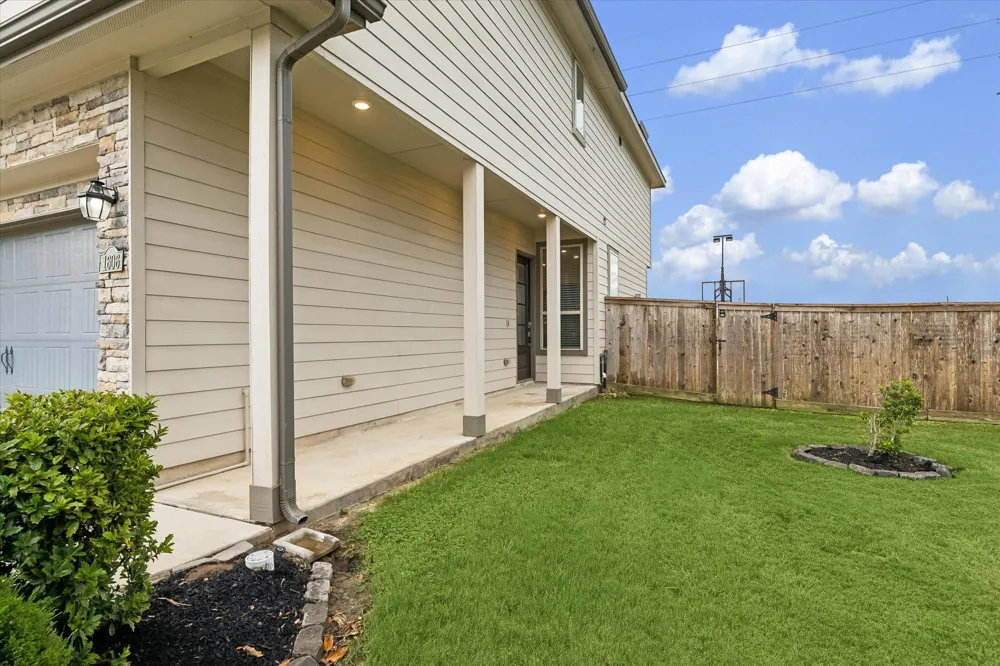 1606 Ryon Falls Drive Richmond, TX 77469