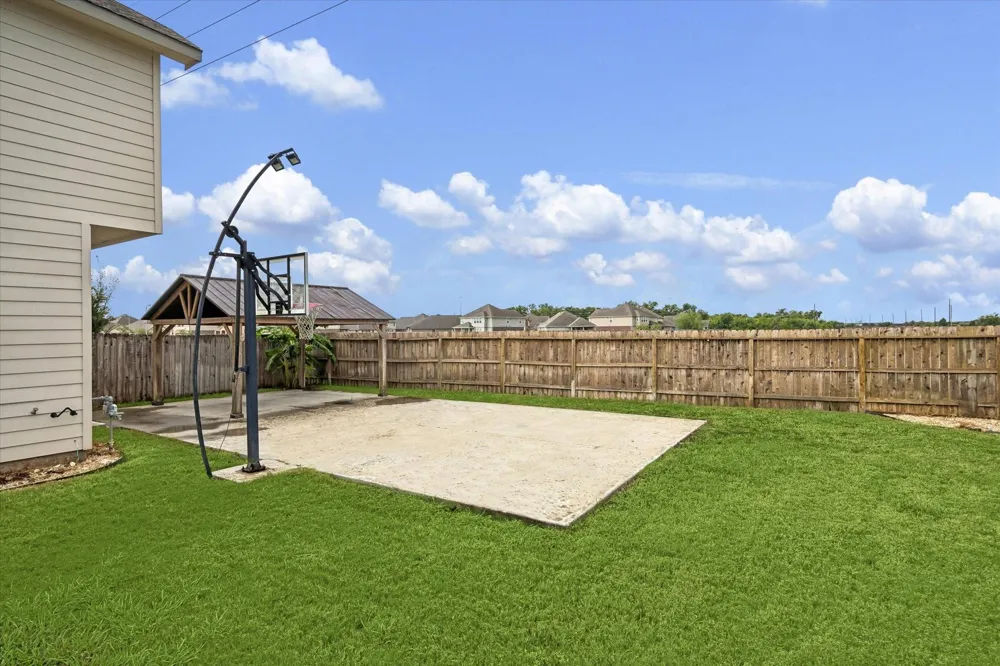 1606 Ryon Falls Drive Richmond, TX 77469