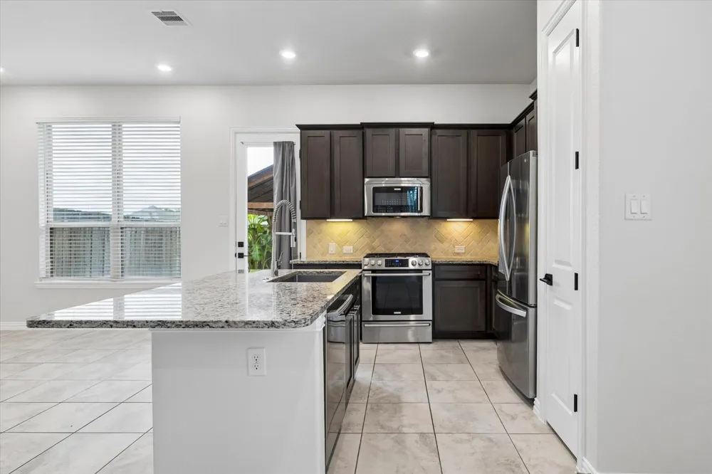 1606 Ryon Falls Drive Richmond, TX 77469