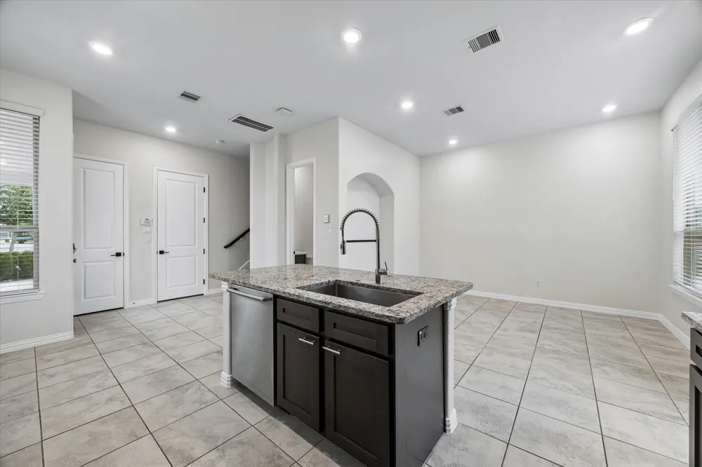 1606 Ryon Falls Drive Richmond, TX 77469