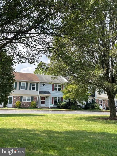 410 FOREST COURT