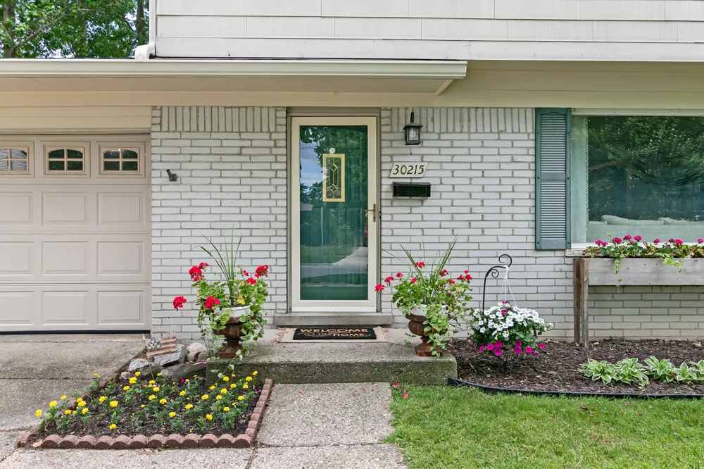 30215 Stockton Avenue Farmington Hills, MI 48336