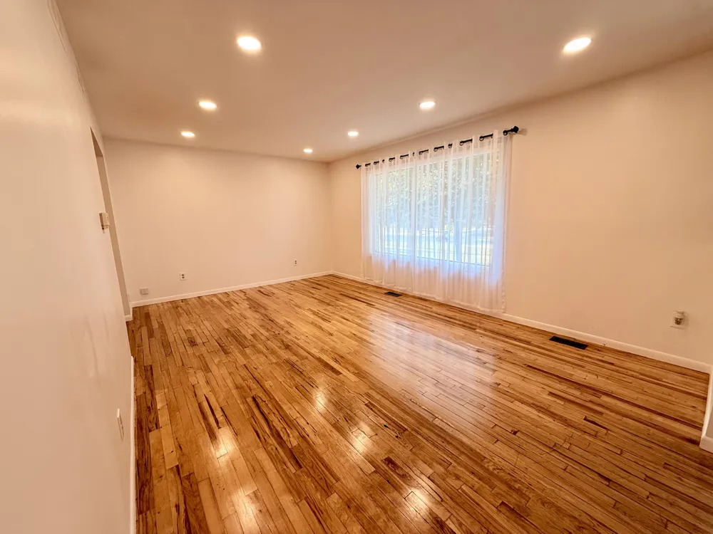 30215 Stockton Avenue Farmington Hills, MI 48336