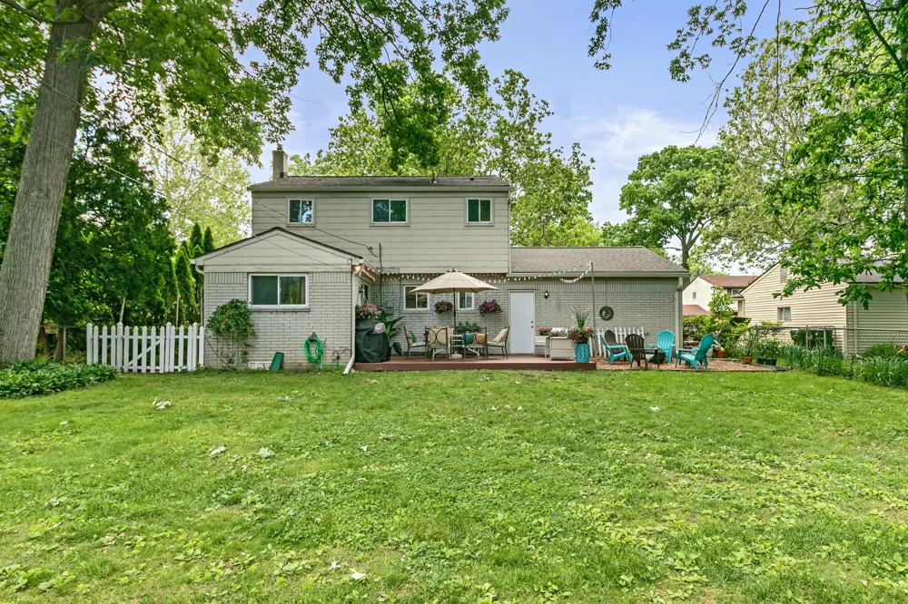 30215 Stockton Avenue Farmington Hills, MI 48336