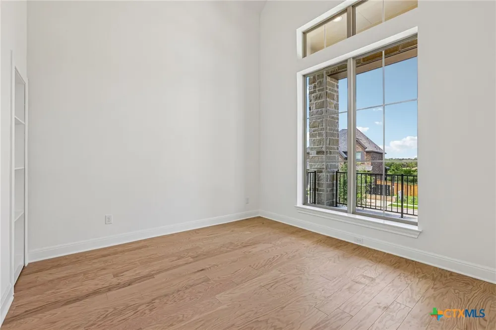 253 Prickly Poppy Loop Kyle, TX 78640