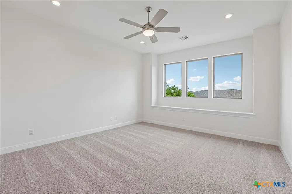 253 Prickly Poppy Loop Kyle, TX 78640