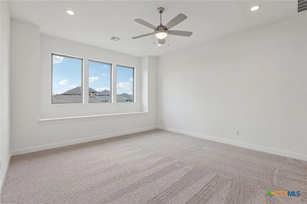 253 Prickly Poppy Loop Kyle, TX 78640