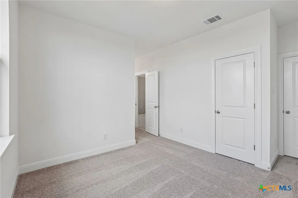 253 Prickly Poppy Loop Kyle, TX 78640