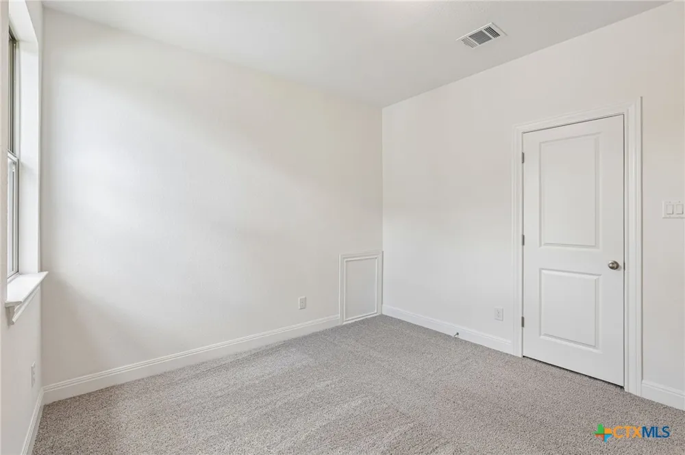 253 Prickly Poppy Loop Kyle, TX 78640