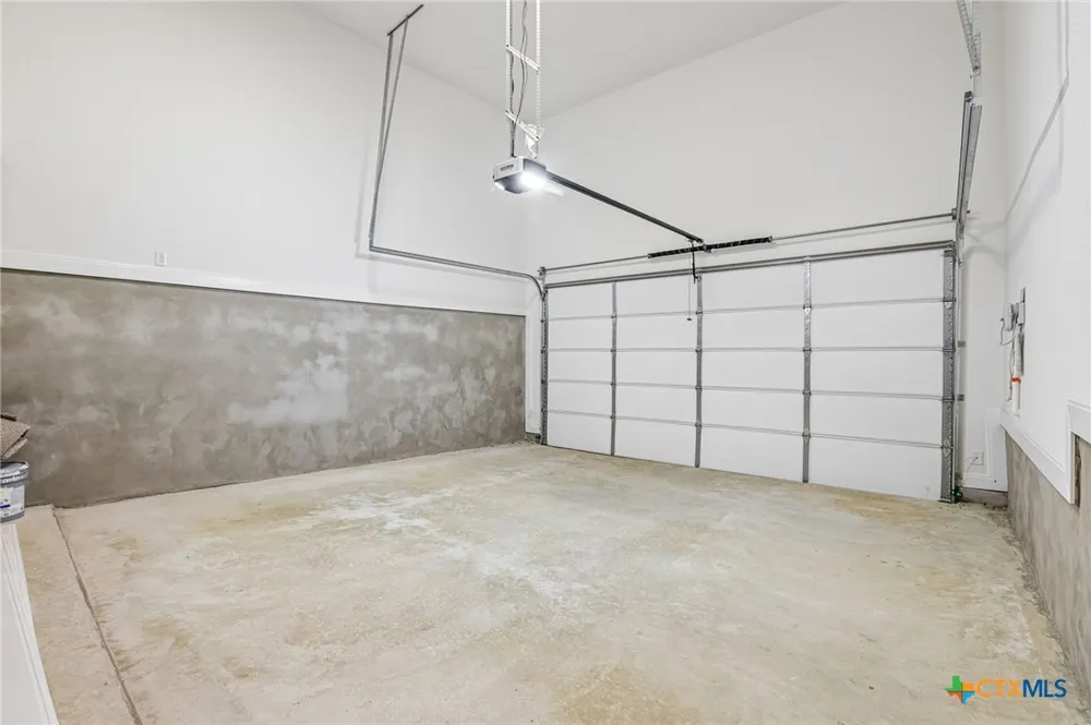 253 Prickly Poppy Loop Kyle, TX 78640