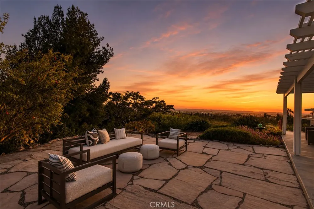 18702 Mesa Villa Park, CA 92861