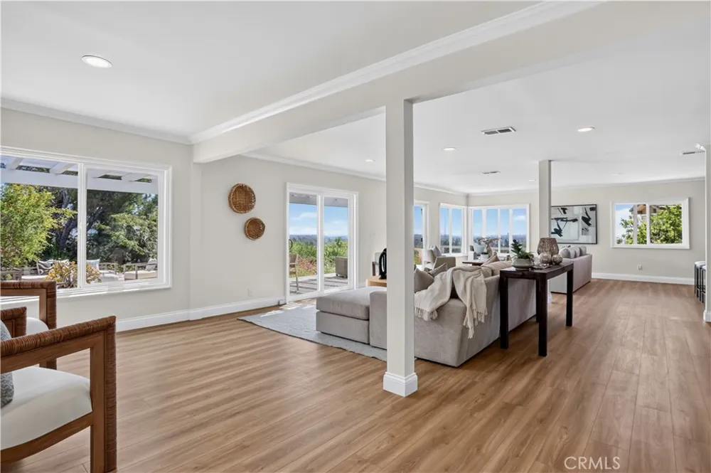18702 Mesa Villa Park, CA 92861