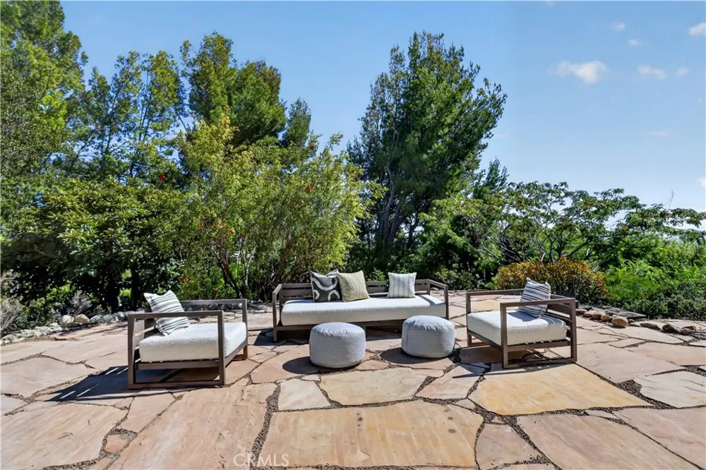 18702 Mesa Villa Park, CA 92861