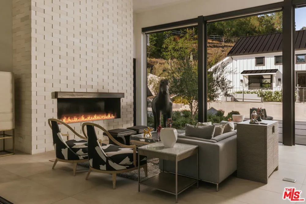25057 Lewis And Clark Road Hidden Hills, CA 91302