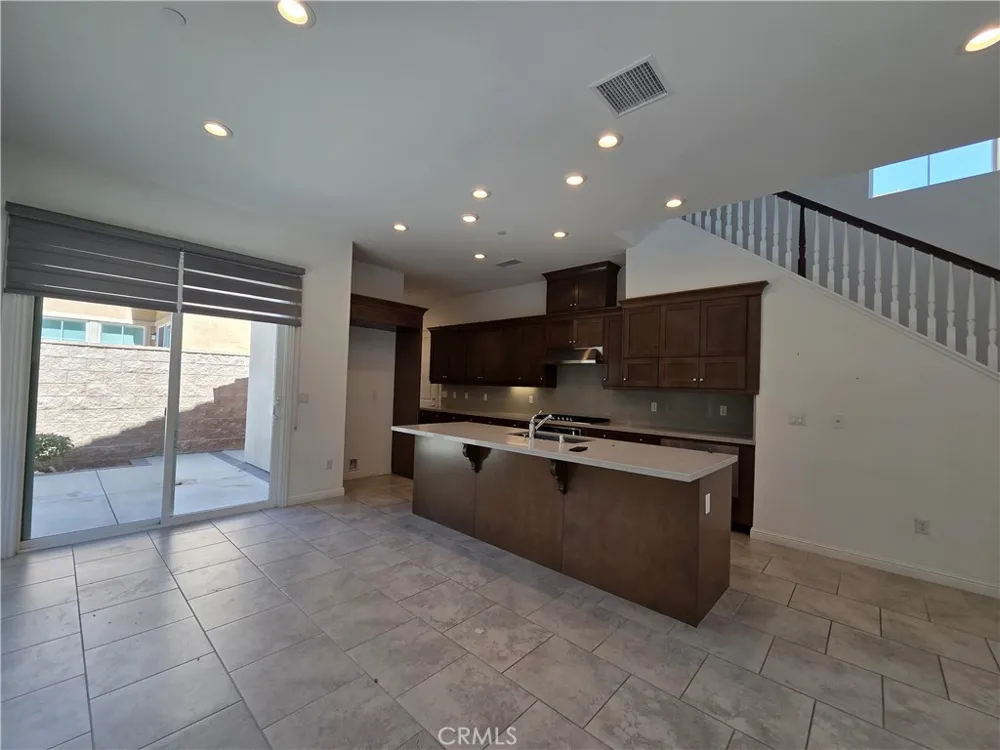 20640 W Chestnut Porter Ranch, CA 91326