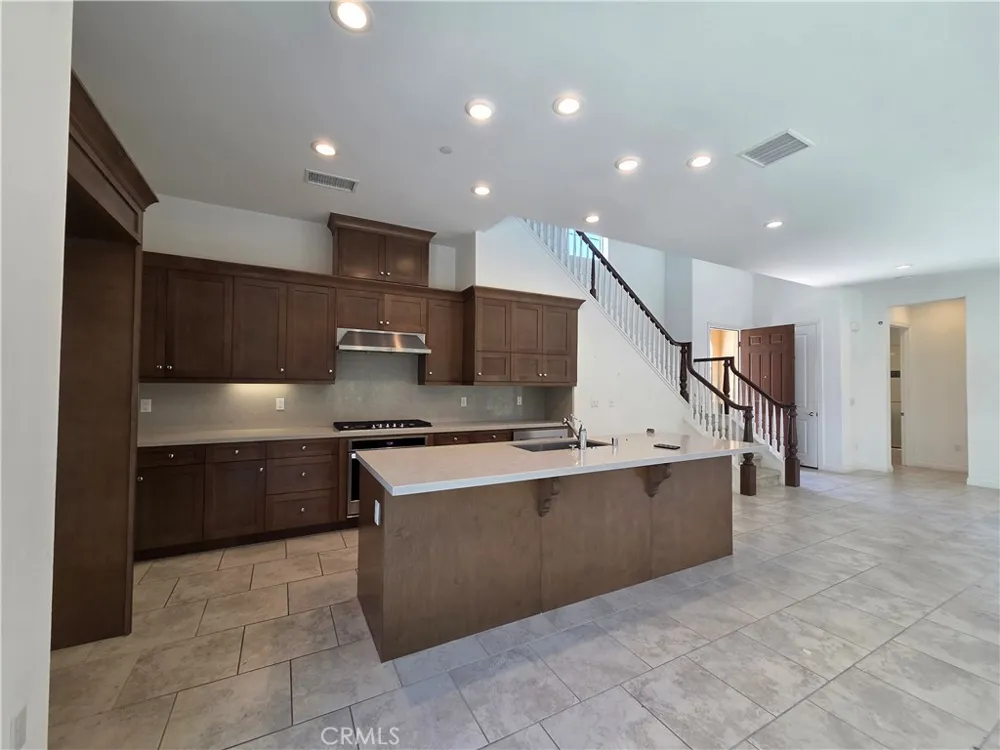 20640 W Chestnut Porter Ranch, CA 91326