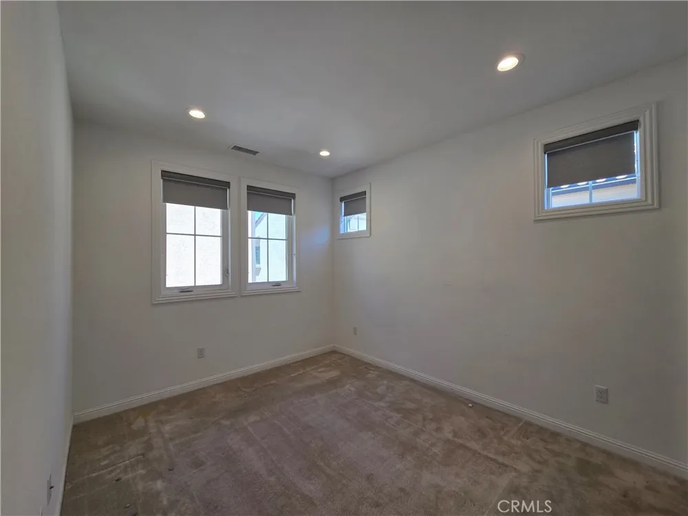 20640 W Chestnut Porter Ranch, CA 91326