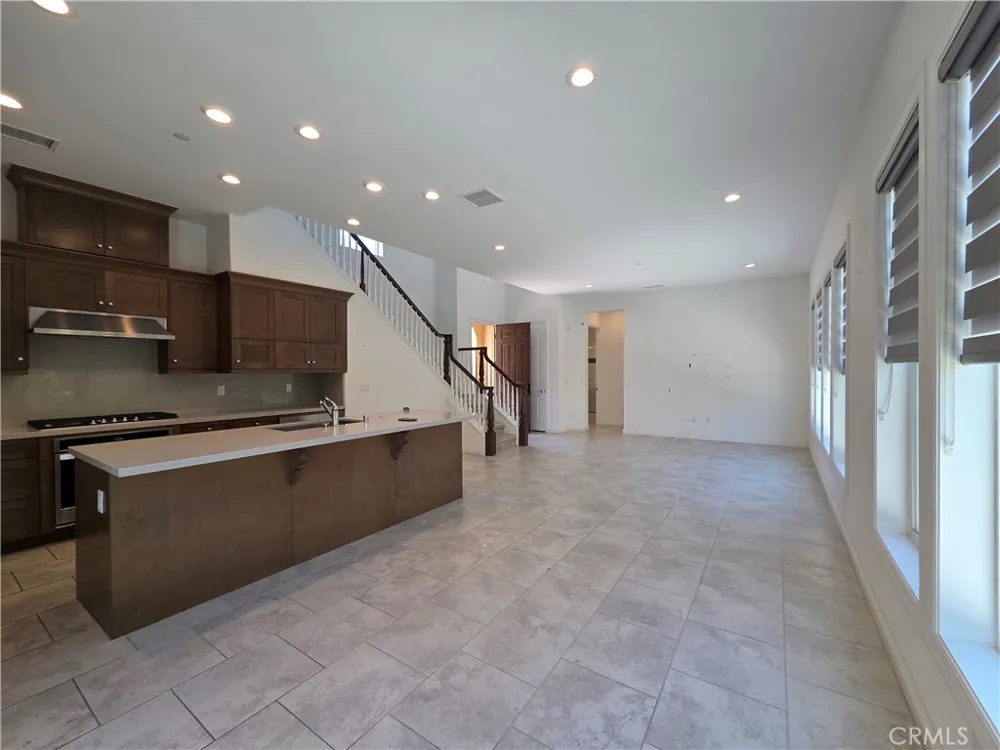 20640 W Chestnut Porter Ranch, CA 91326