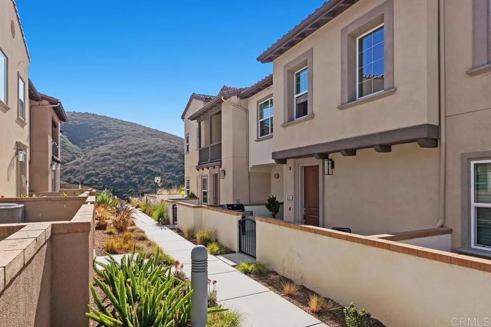 819 Blackstone Drive San Marcos, CA 92078