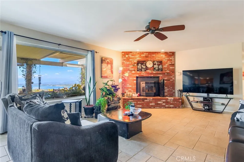 21798 Ridgedale Drive Lake Mathews, CA 92570