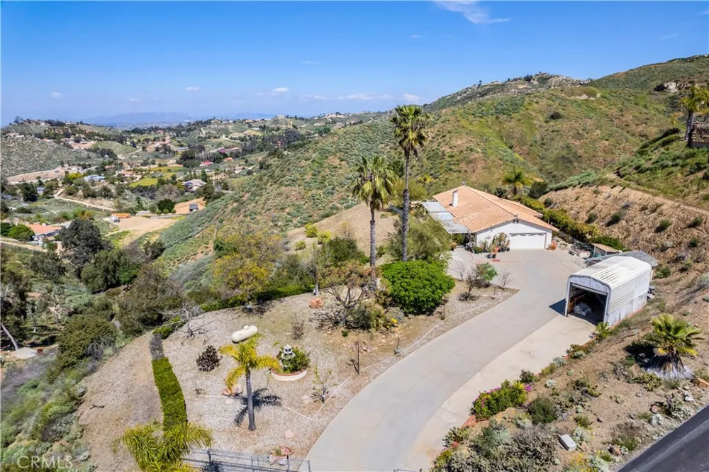 21798 Ridgedale Drive Lake Mathews, CA 92570