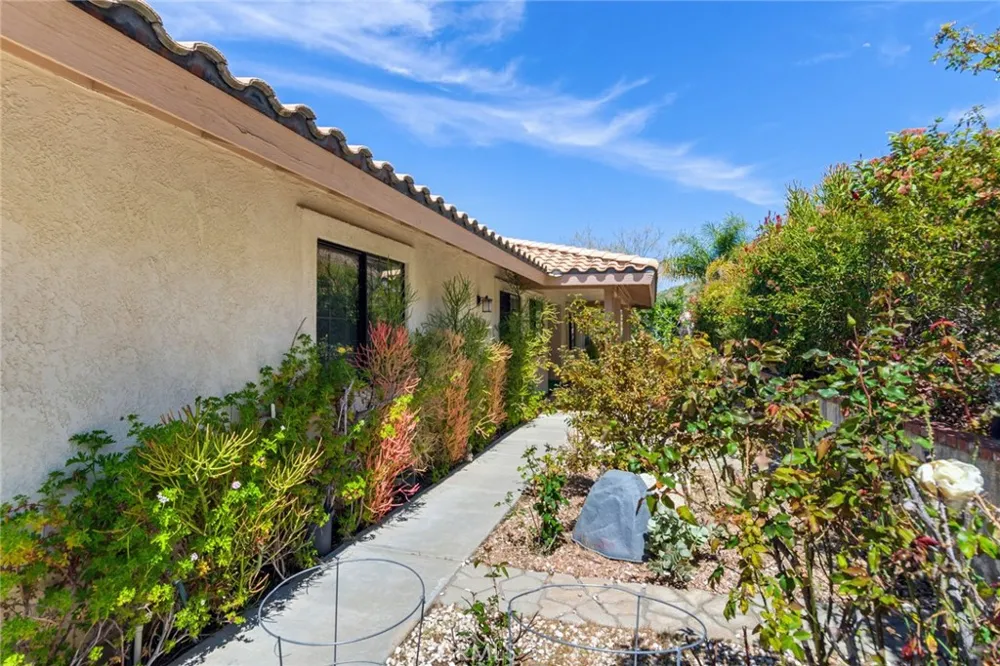 21798 Ridgedale Drive Lake Mathews, CA 92570