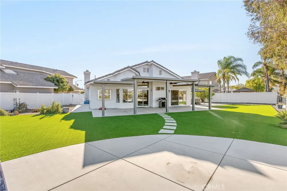 25560 Timbertree Court Murrieta, CA 92563