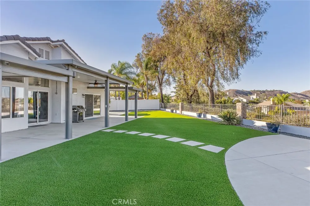 25560 Timbertree Court Murrieta, CA 92563