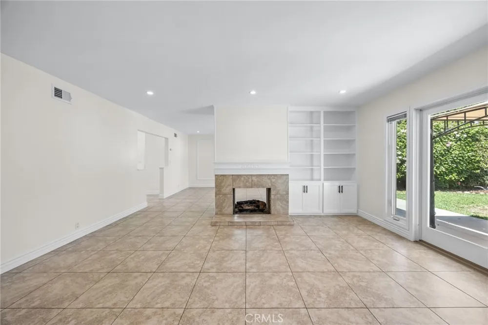 831 E Hoover Orange, CA 92867
