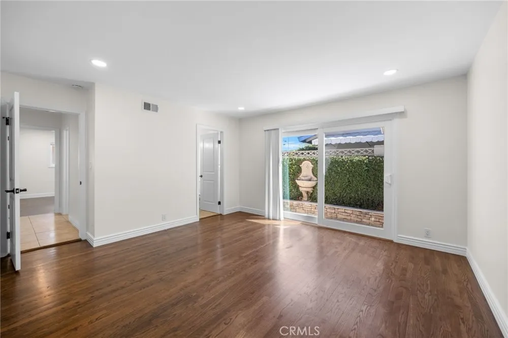 831 E Hoover Orange, CA 92867