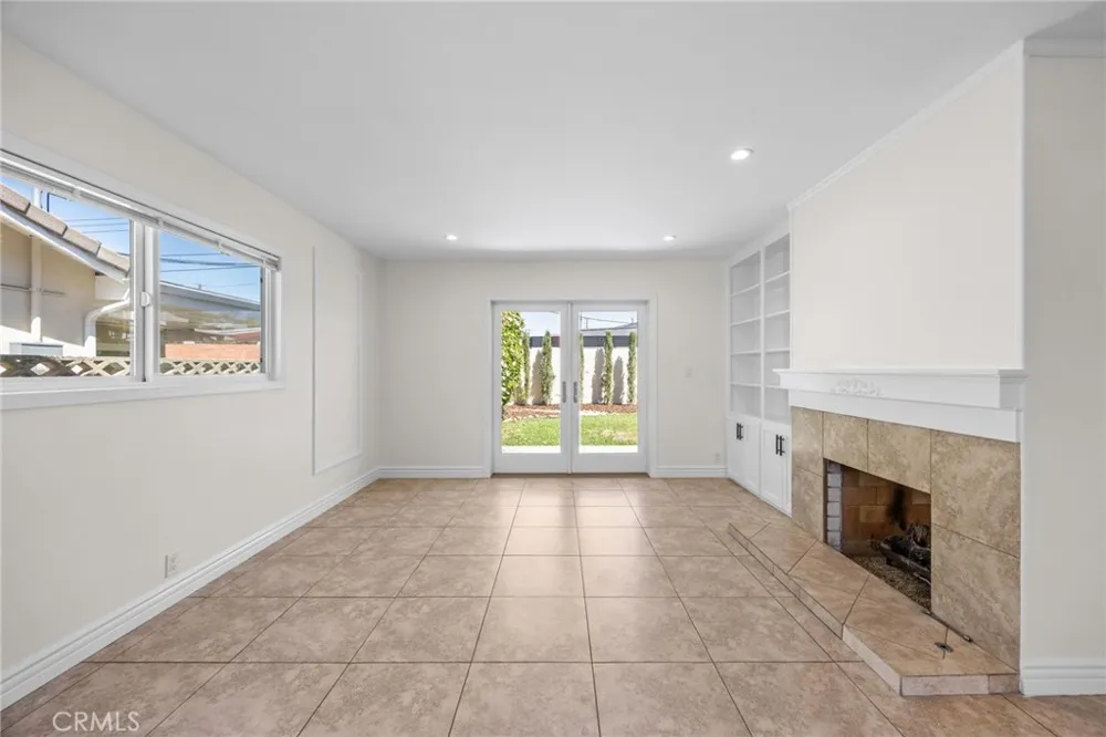 831 E Hoover Orange, CA 92867