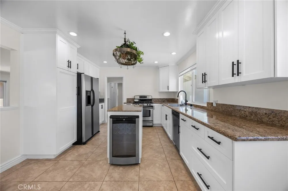 831 E Hoover Orange, CA 92867