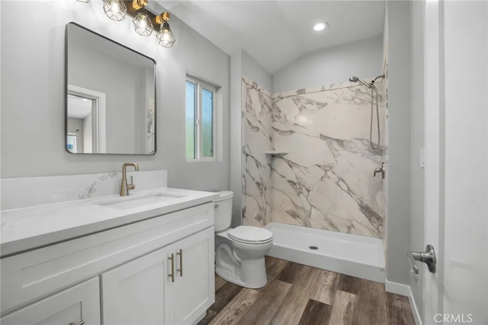831 E Hoover Orange, CA 92867