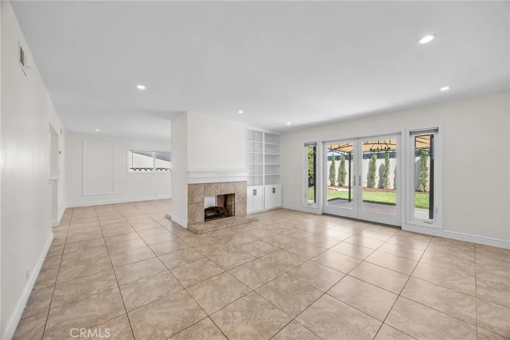 831 E Hoover Orange, CA 92867