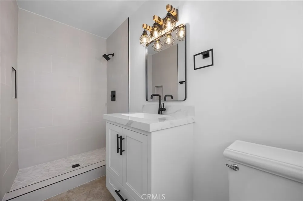 831 E Hoover Orange, CA 92867