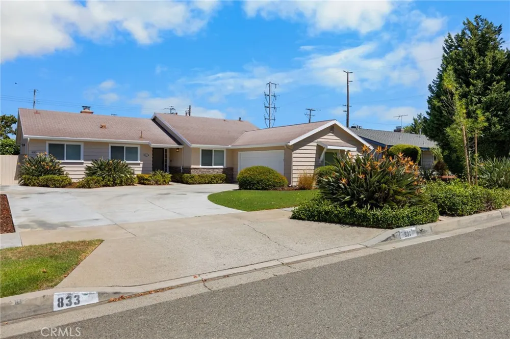 831 E Hoover Orange, CA 92867