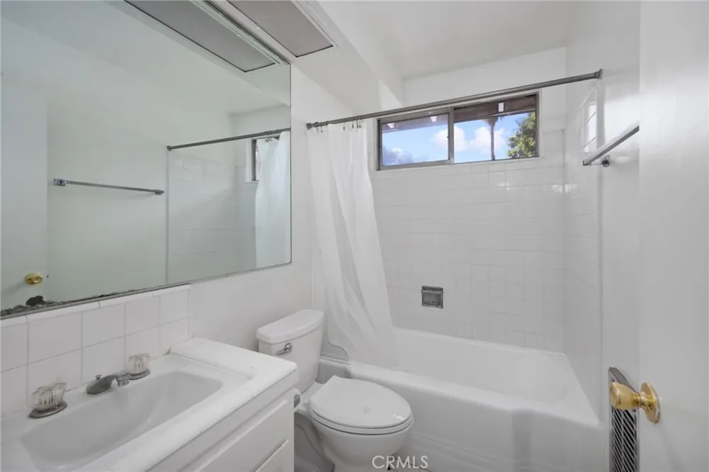619 S Pasadena Avenue #3 Pasadena, CA 91105