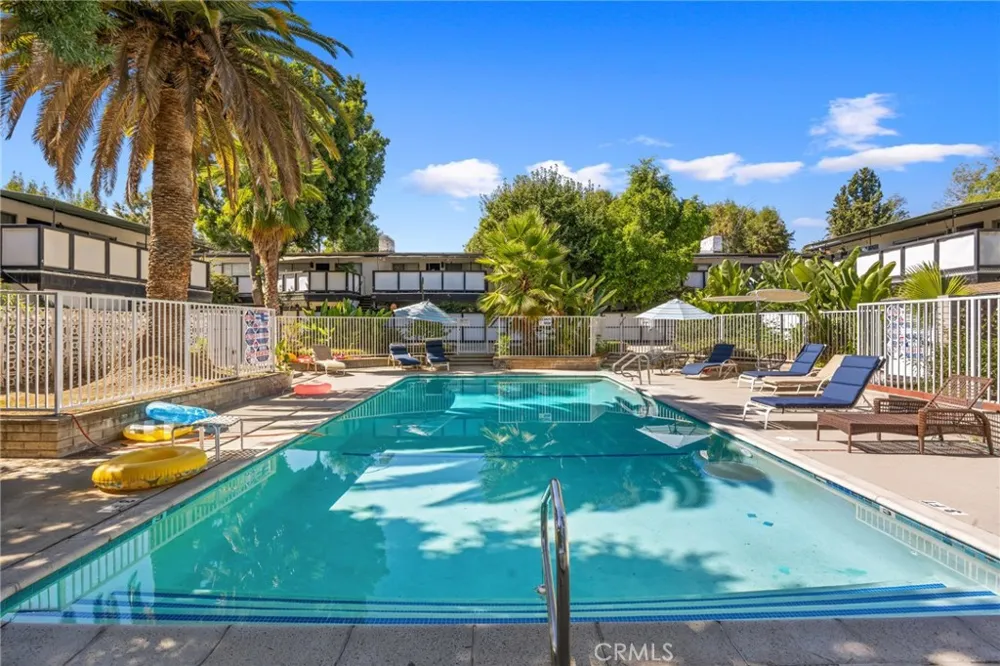 619 S Pasadena Avenue #3 Pasadena, CA 91105