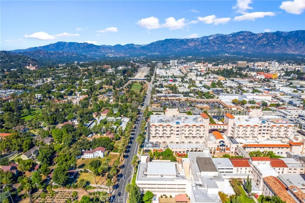 619 S Pasadena Avenue #3 Pasadena, CA 91105